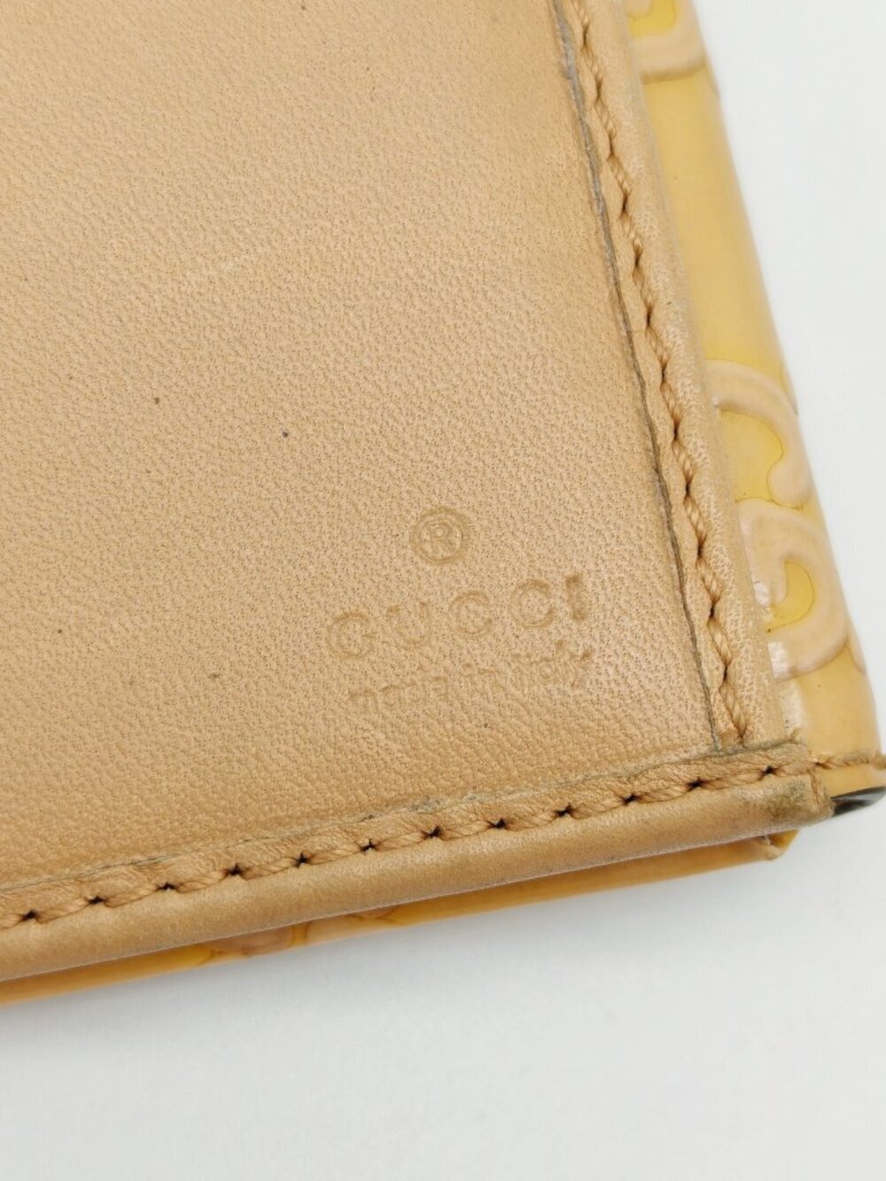 Gucci Guccissima Patent Leather Long Wallet Beige Heart Logo - Picture 10 of 13